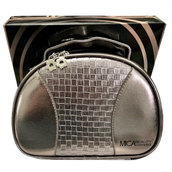 Gift Bundle skincare makeup Mica beauty, Doll 10 Manna Kadar serum blush NWT - Picture 4 of 15